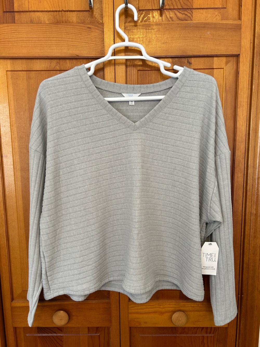 Time & Tru Gray Ribbed V‑Neck Hacci Long‑Sleeve Top Plus XXL NWT Soft Stretch